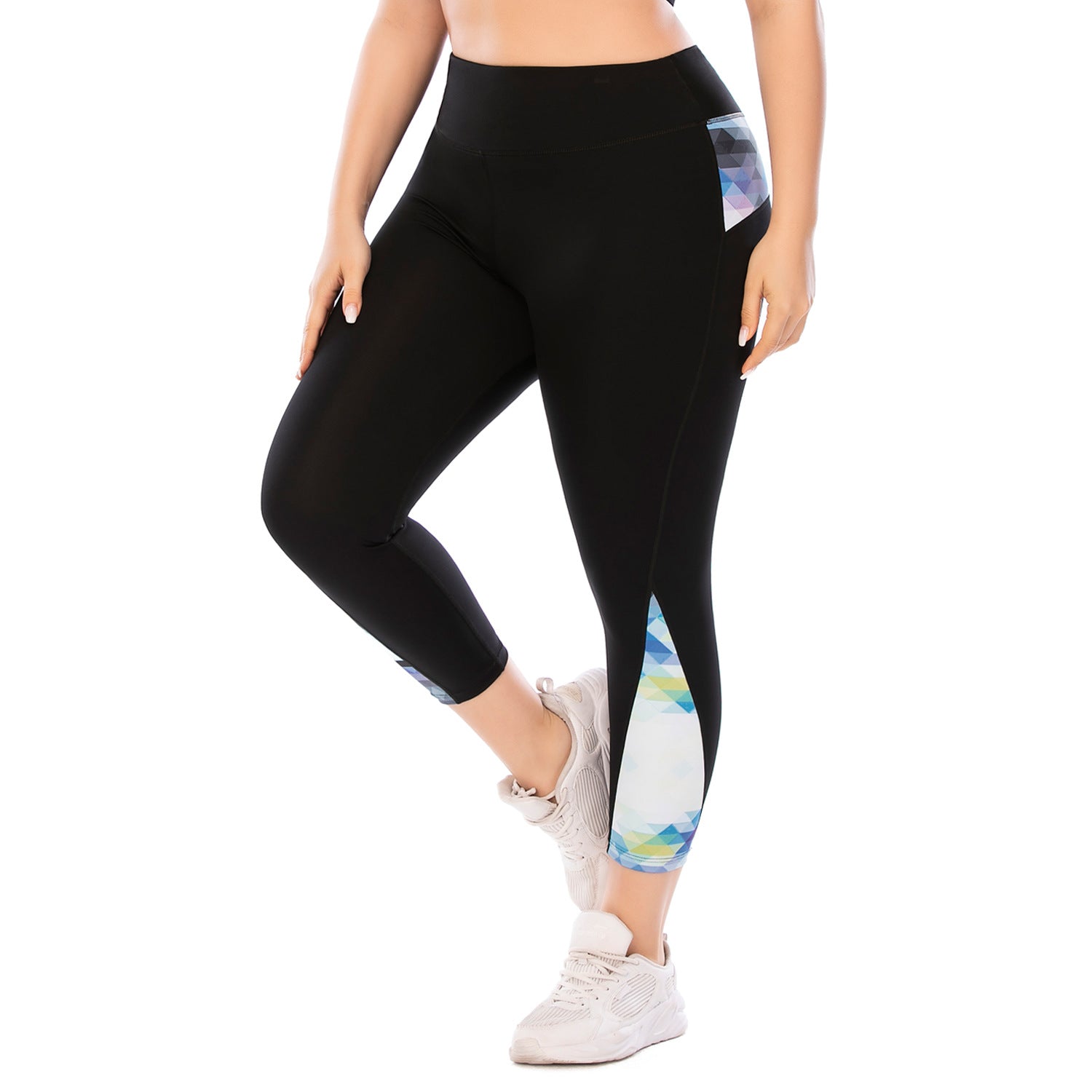 Plus Size Yoga Wear Set with Geometric Print Sports Bra
